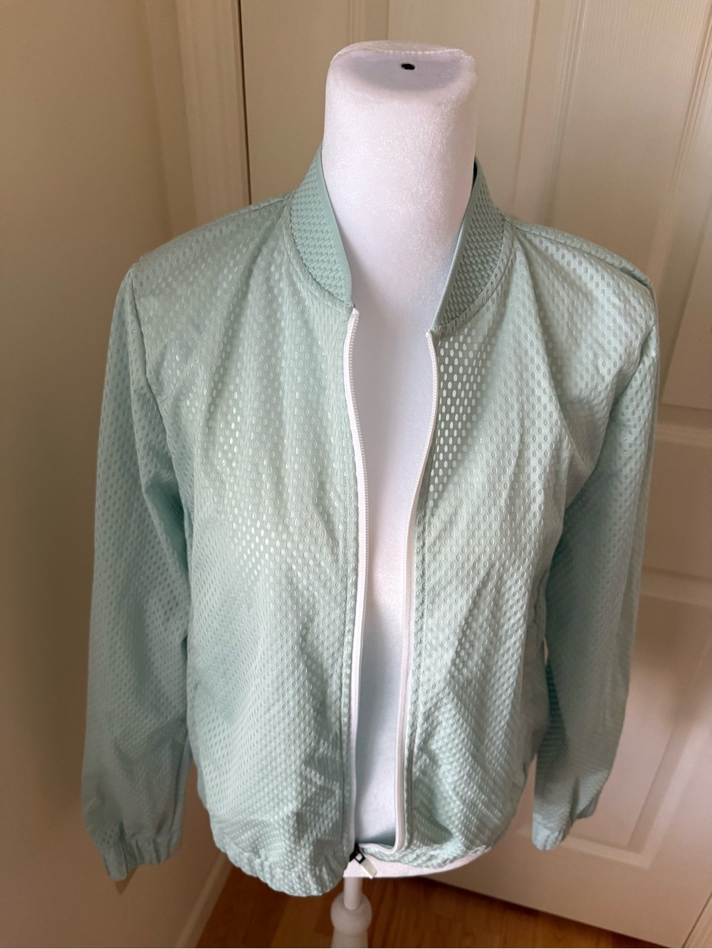 Adidas Women’s Jacket Small Mint Green Zip Athletic Lightweight Windbreaker NWT